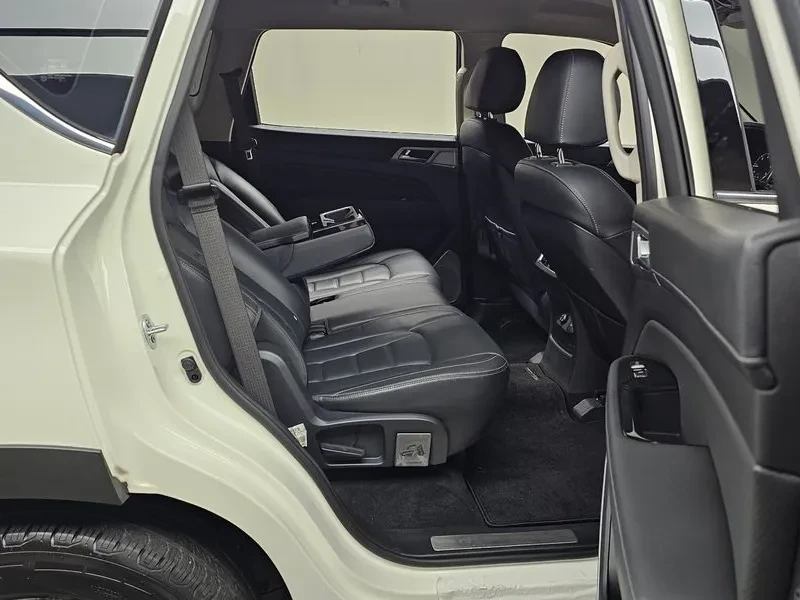 SsangYong Rexton 2.2d/ КОЖА/ ПОДГРЕВ/ КАМЕРА, снимка 10 - Автомобили и джипове - 56737493