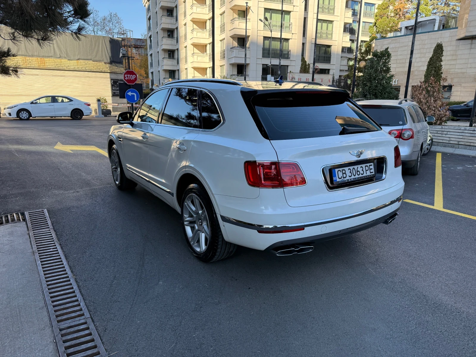 Bentley Bentayga Готов лизинг ! ! ! Първоначална Вноска - изображение 9