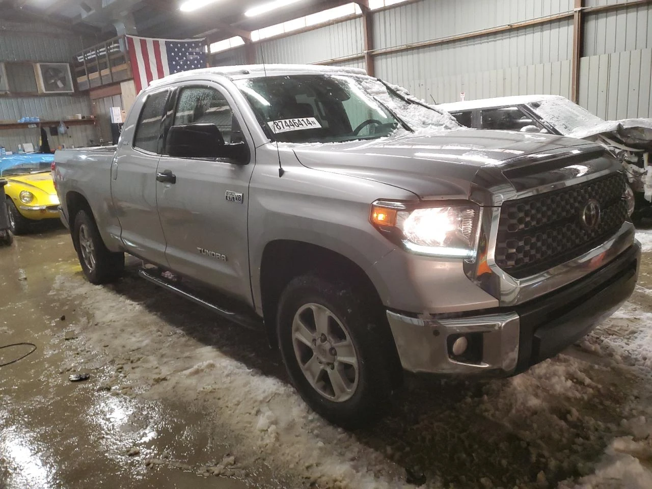 Toyota Tundra DOUBLE CAB SR5 5.7L V8 - изображение 4