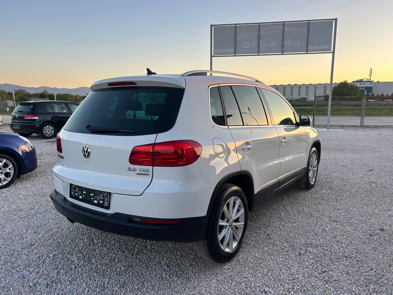 VW Tiguan 2.0tdi* 140k.c* 4x4* Navi* TOP - изображение 4