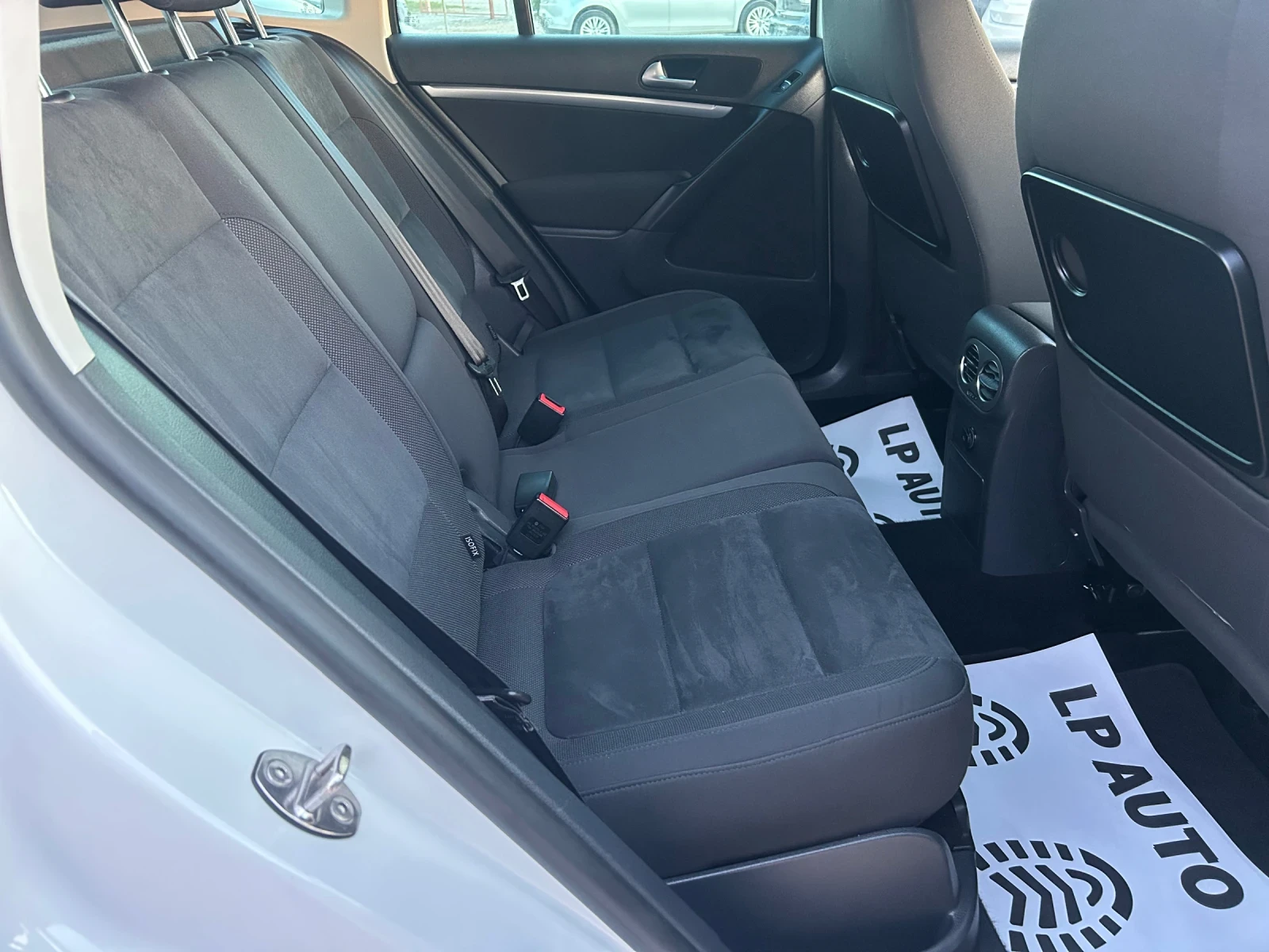 VW Tiguan 2.0tdi* 140k.c* 4x4* Navi* TOP - изображение 8