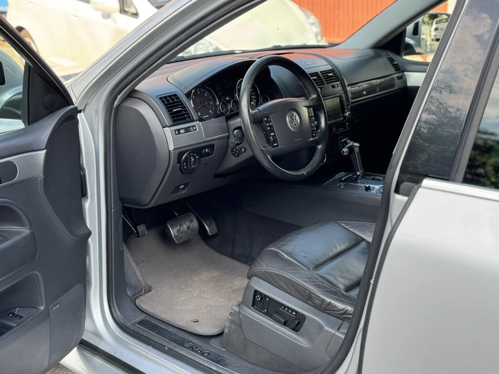 VW Touareg 5.0TDI!! R50! LIMITED!  !  | Mobile.bg   16