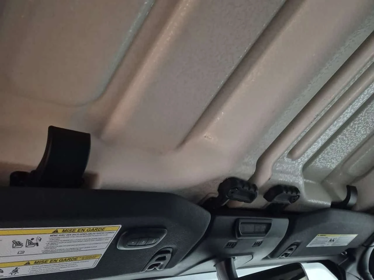 Jeep Gladiator OVERLAND CREW CAB SHORT BED | 2 KEYS | CARFAX, снимка 13 - Автомобили и джипове - 53796802