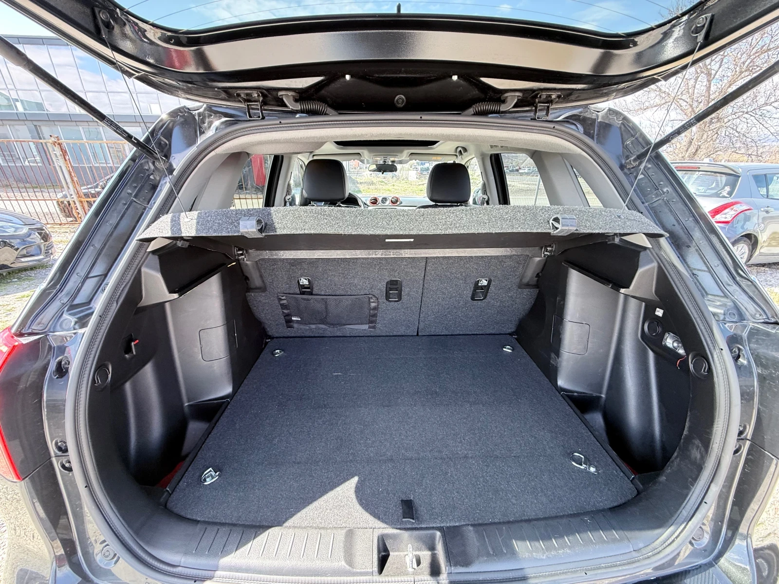 Suzuki Vitara Automatic 4x4, снимка 14 - Автомобили и джипове - 54077221