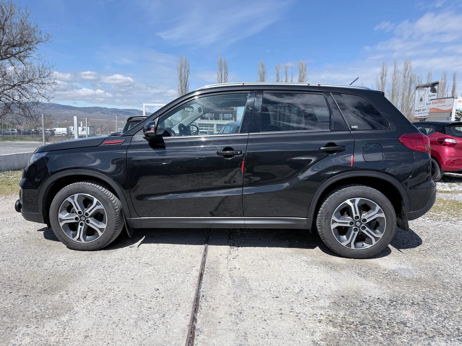 Suzuki Vitara Automatic 4x4, снимка 8 - Автомобили и джипове - 54077221