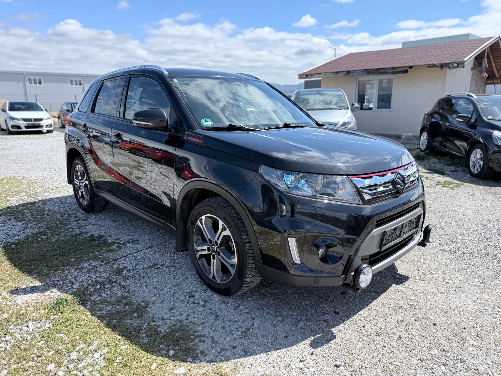 Suzuki Vitara Automatic 4x4, снимка 3 - Автомобили и джипове - 54077221