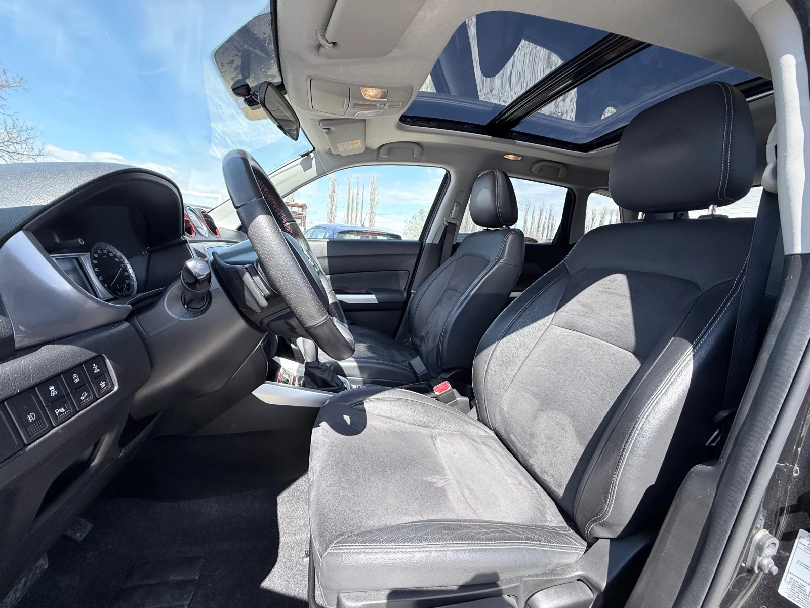 Suzuki Vitara Automatic 4x4, снимка 10 - Автомобили и джипове - 54077221