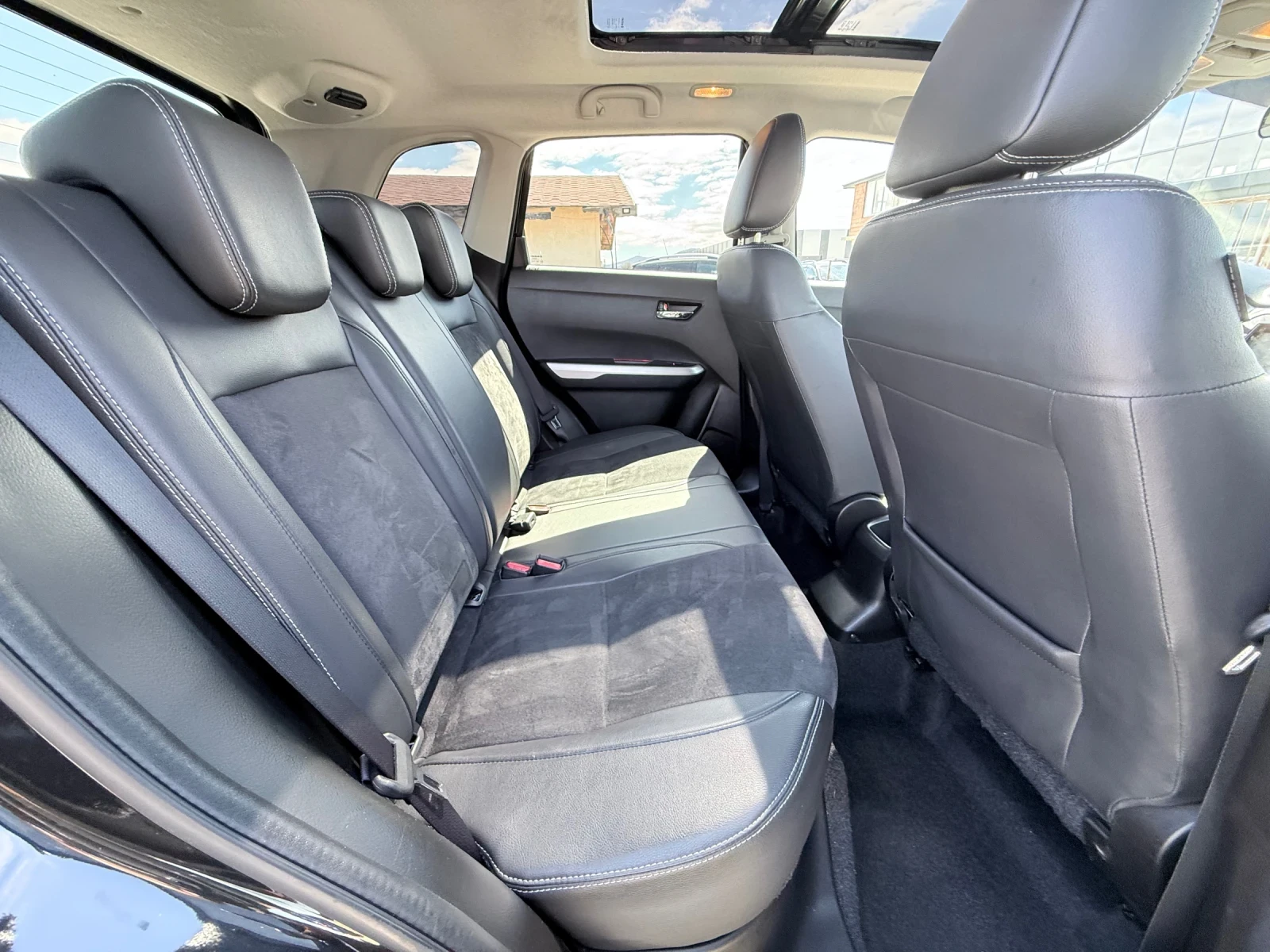 Suzuki Vitara Automatic 4x4, снимка 13 - Автомобили и джипове - 54077221