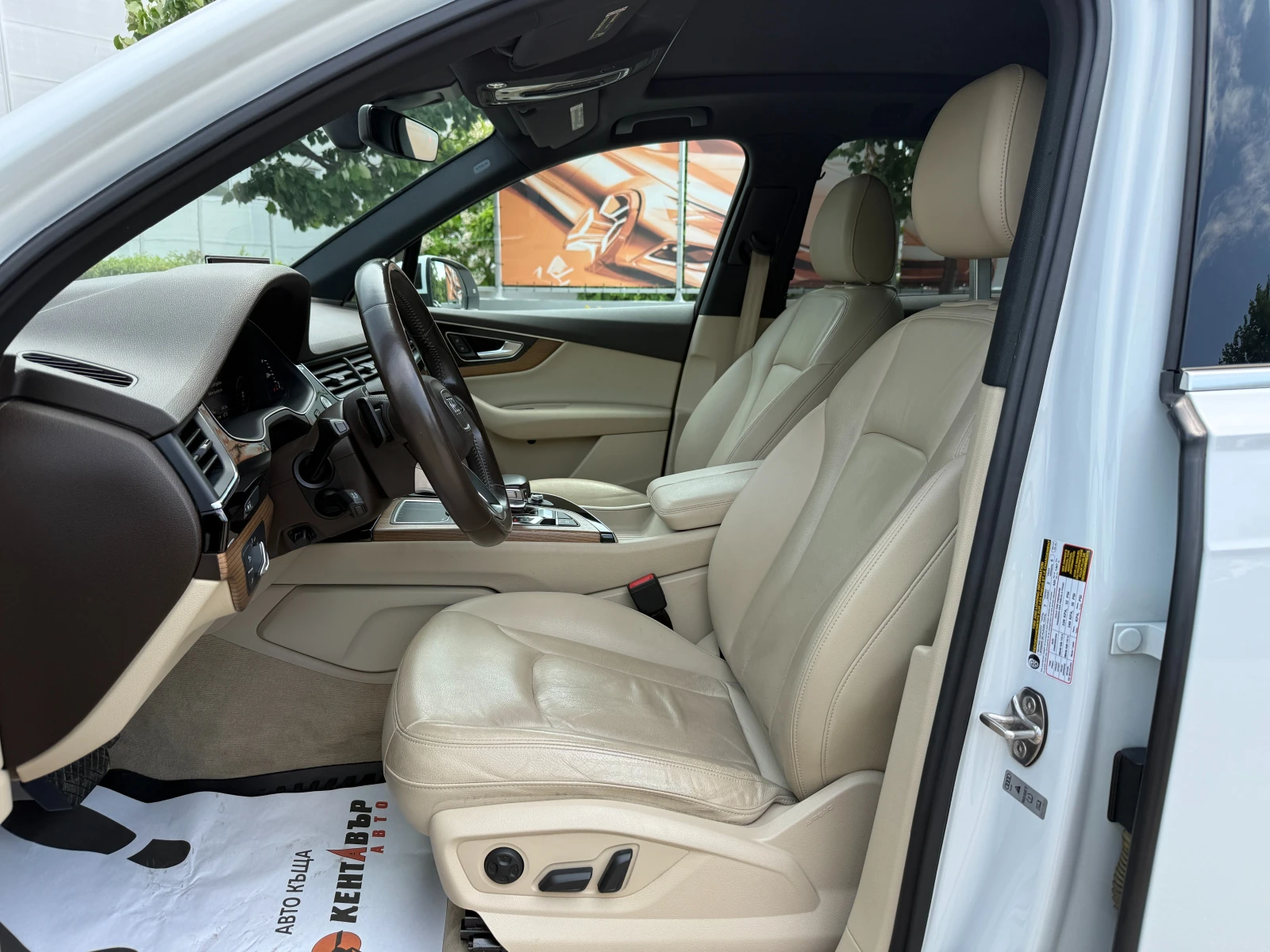 Audi Q7 реални км/внос от Америка, снимка 9 - Автомобили и джипове - 55021651