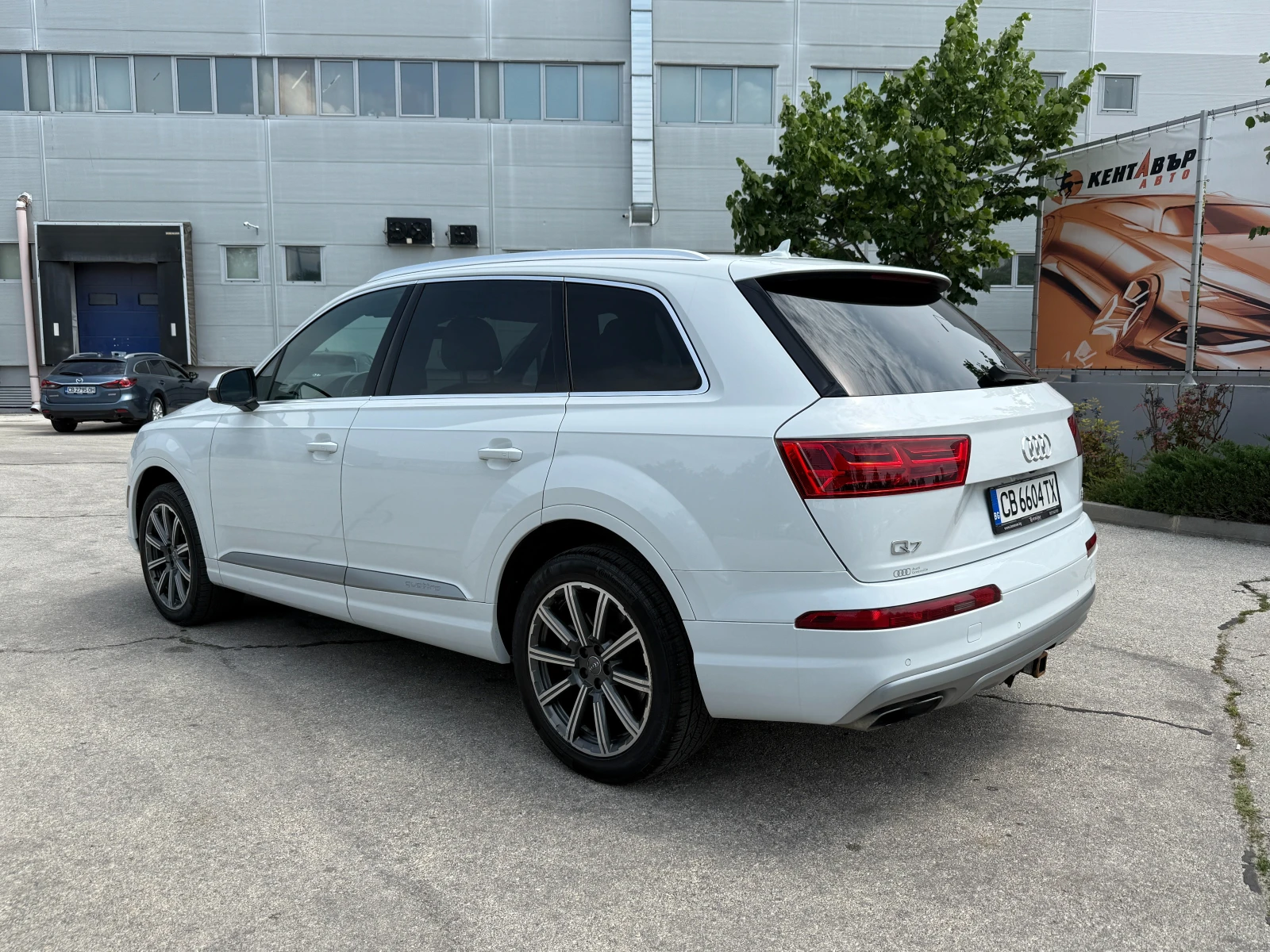Audi Q7 реални км/внос от Америка, снимка 3 - Автомобили и джипове - 55021651
