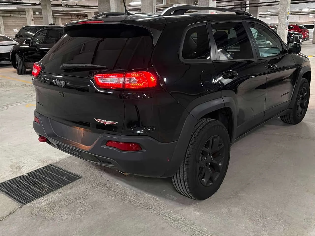 Jeep Cherokee * Trailhawk * АВТОКРЕДИТ БЕЗ ПЪРВОНАЧАЛНА ВНОСКА* , снимка 15 - Автомобили и джипове - 55071495
