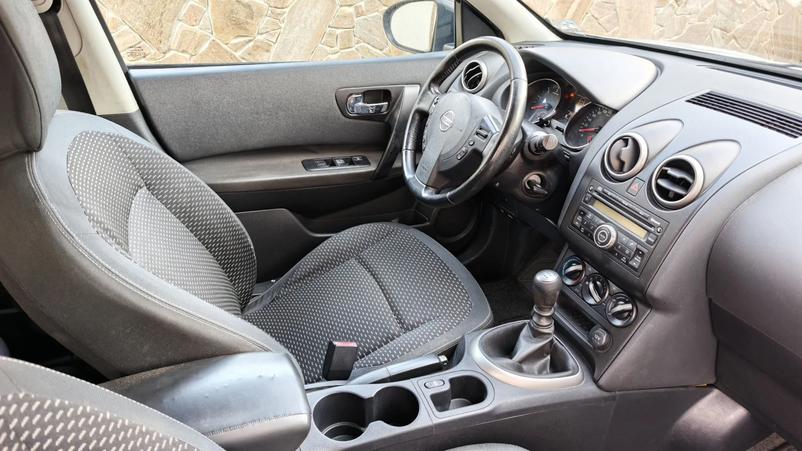 Nissan Qashqai 1.5dci, снимка 5 - Автомобили и джипове - 55118471
