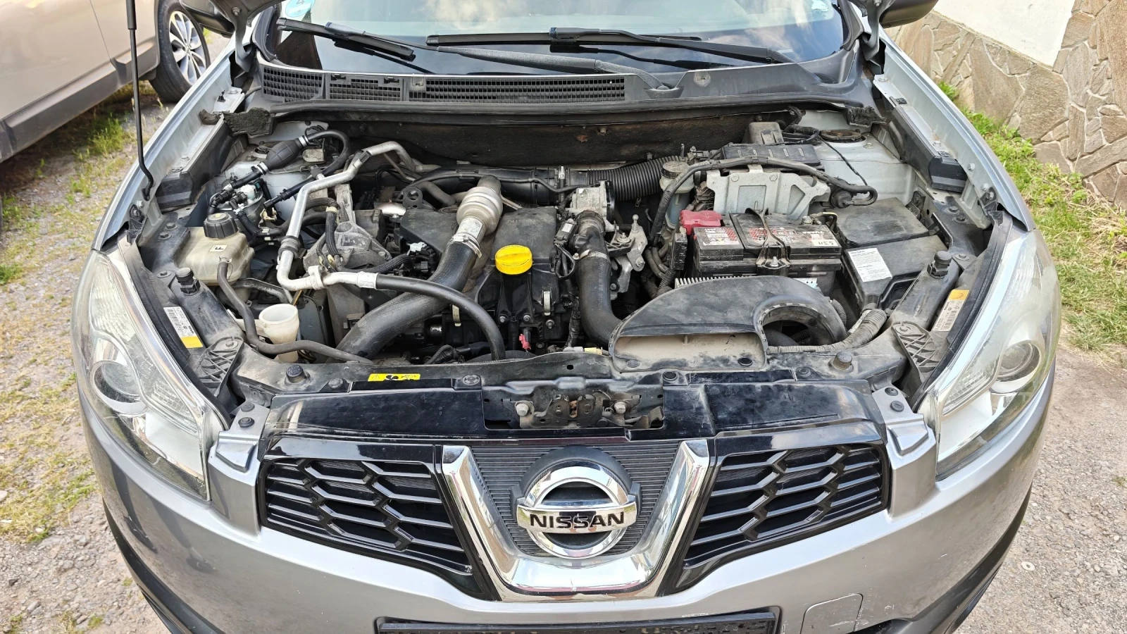Nissan Qashqai 1.5dci, снимка 14 - Автомобили и джипове - 55118471