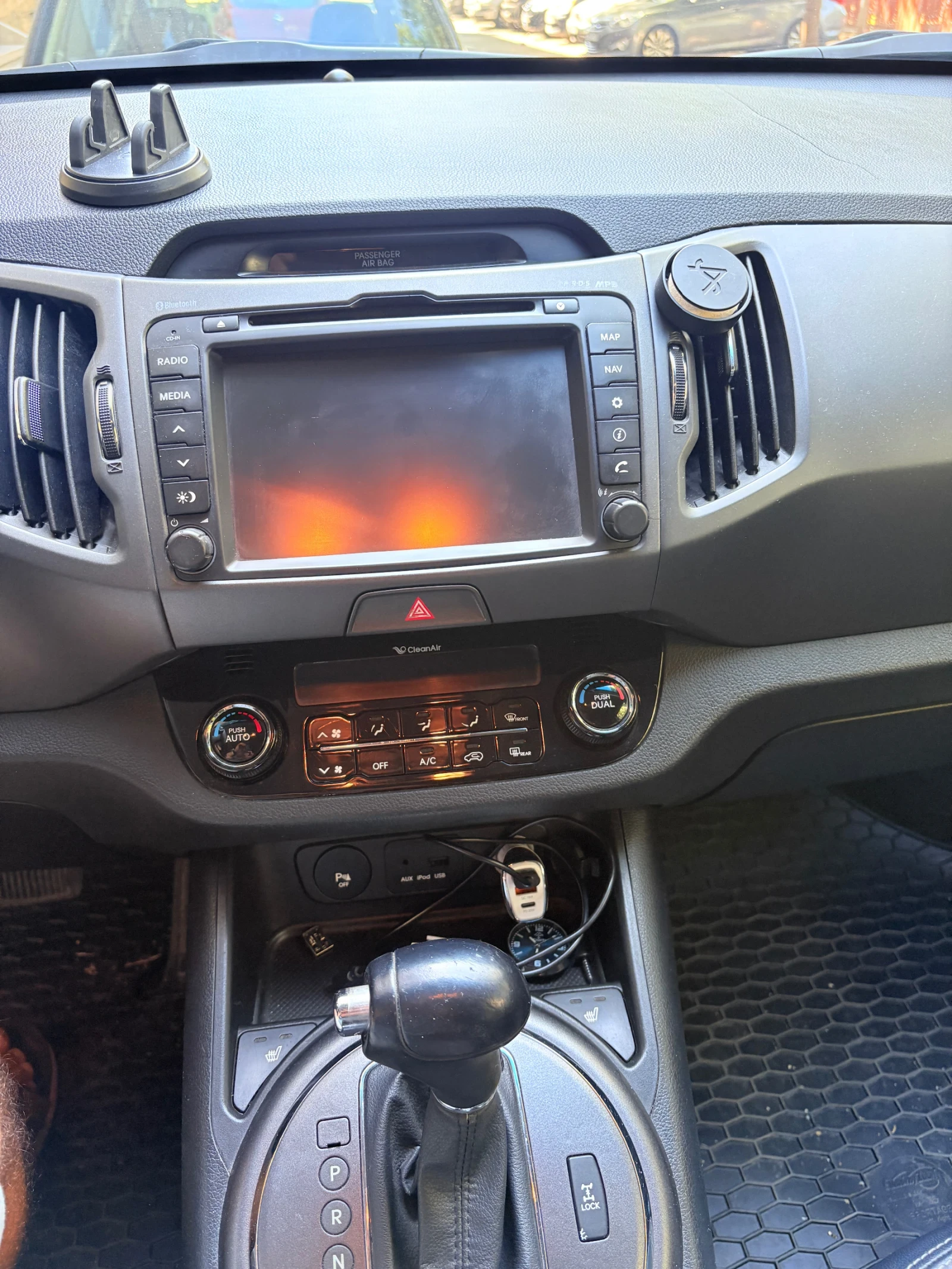 Kia Sportage 2.0crdi 136 , снимка 15 - Автомобили и джипове - 55511014