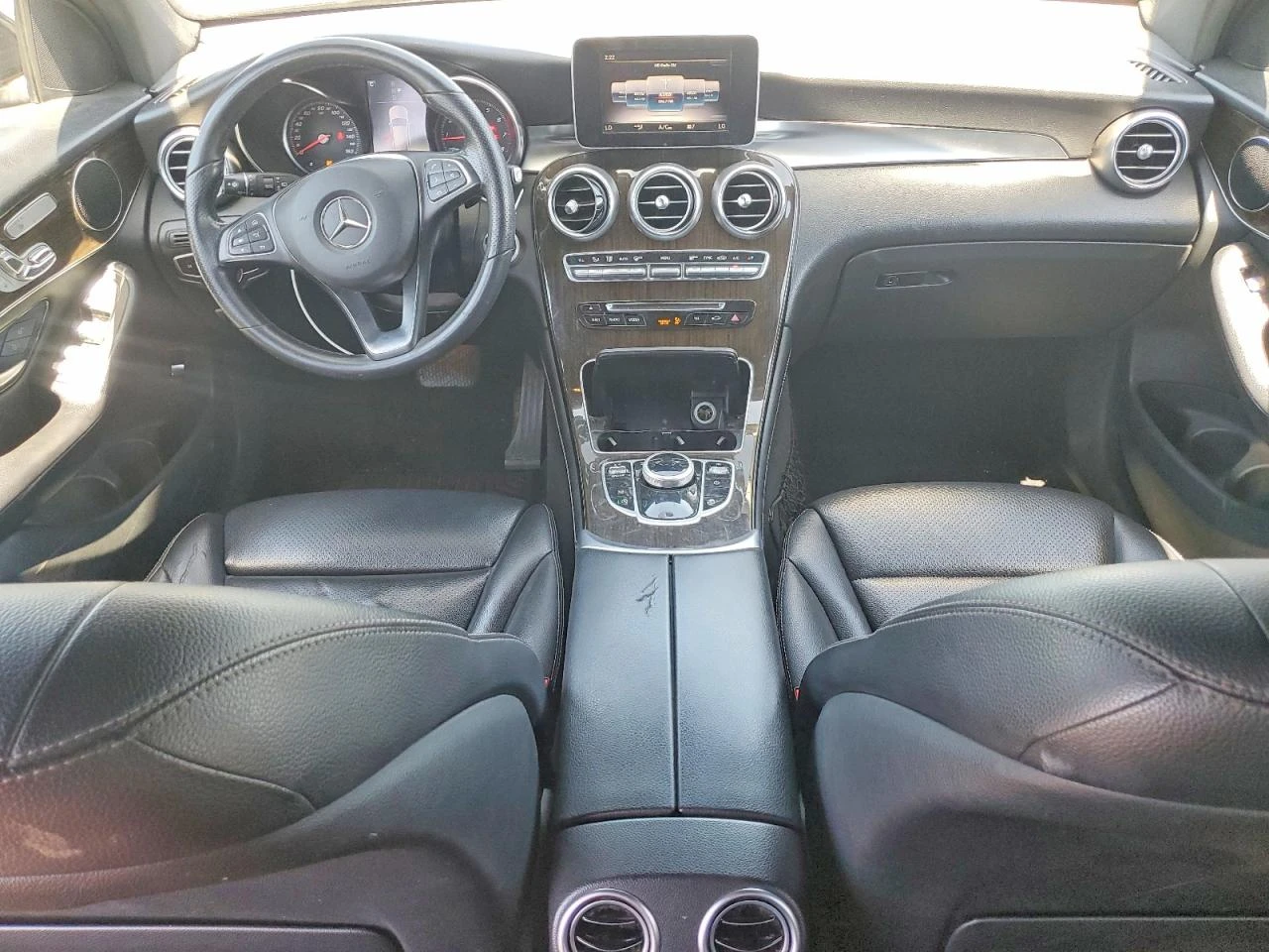 Mercedes-Benz GLC, снимка 9 - Автомобили и джипове - 55755563
