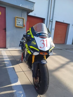 Yamaha YZF-R1, снимка 1
