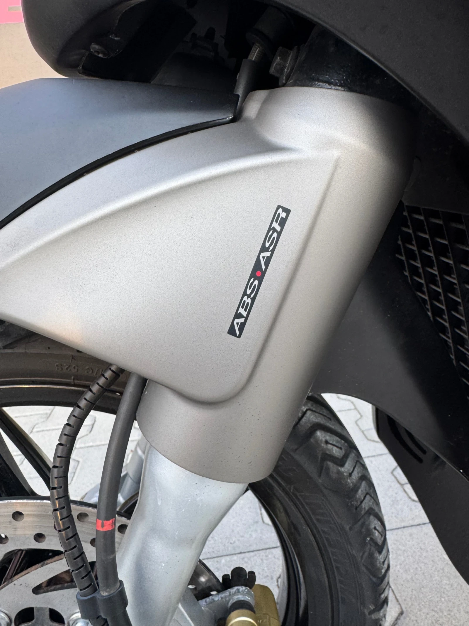 Piaggio Beverly ABS ASR SPORT 350i, снимка 15 - Мотоциклети и мототехника - 54186396