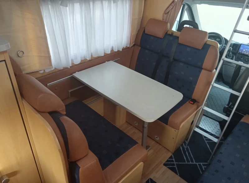 Кемпер Dethleffs Advantage , снимка 9 - Каравани и кемпери - 52878210