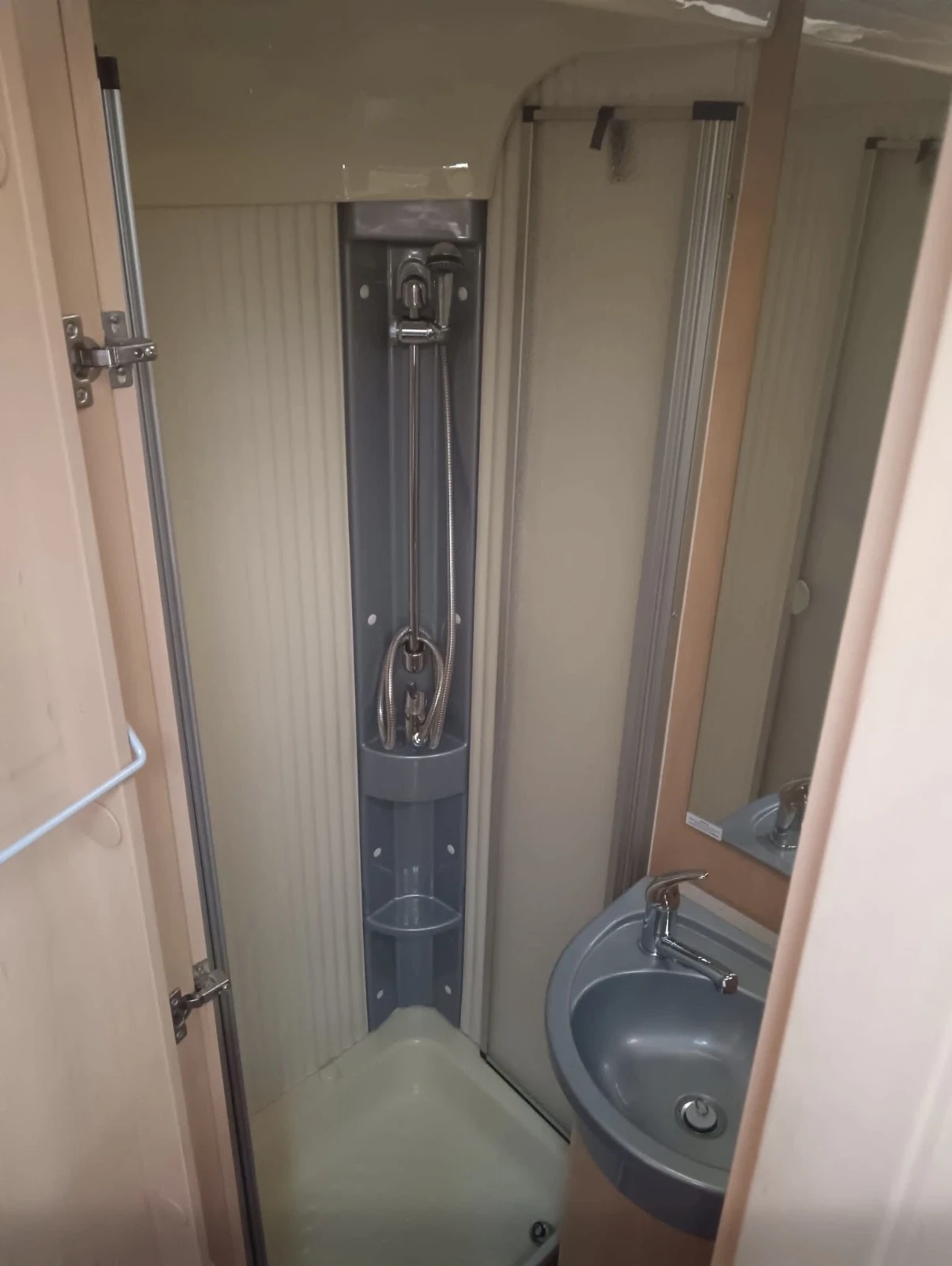 ������ Dethleffs Advantage  | Mobile.bg � ����������� 15