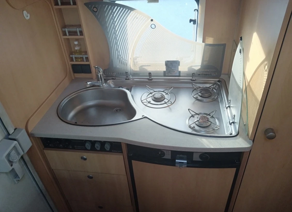 ������ Dethleffs Advantage  | Mobile.bg � ����������� 12