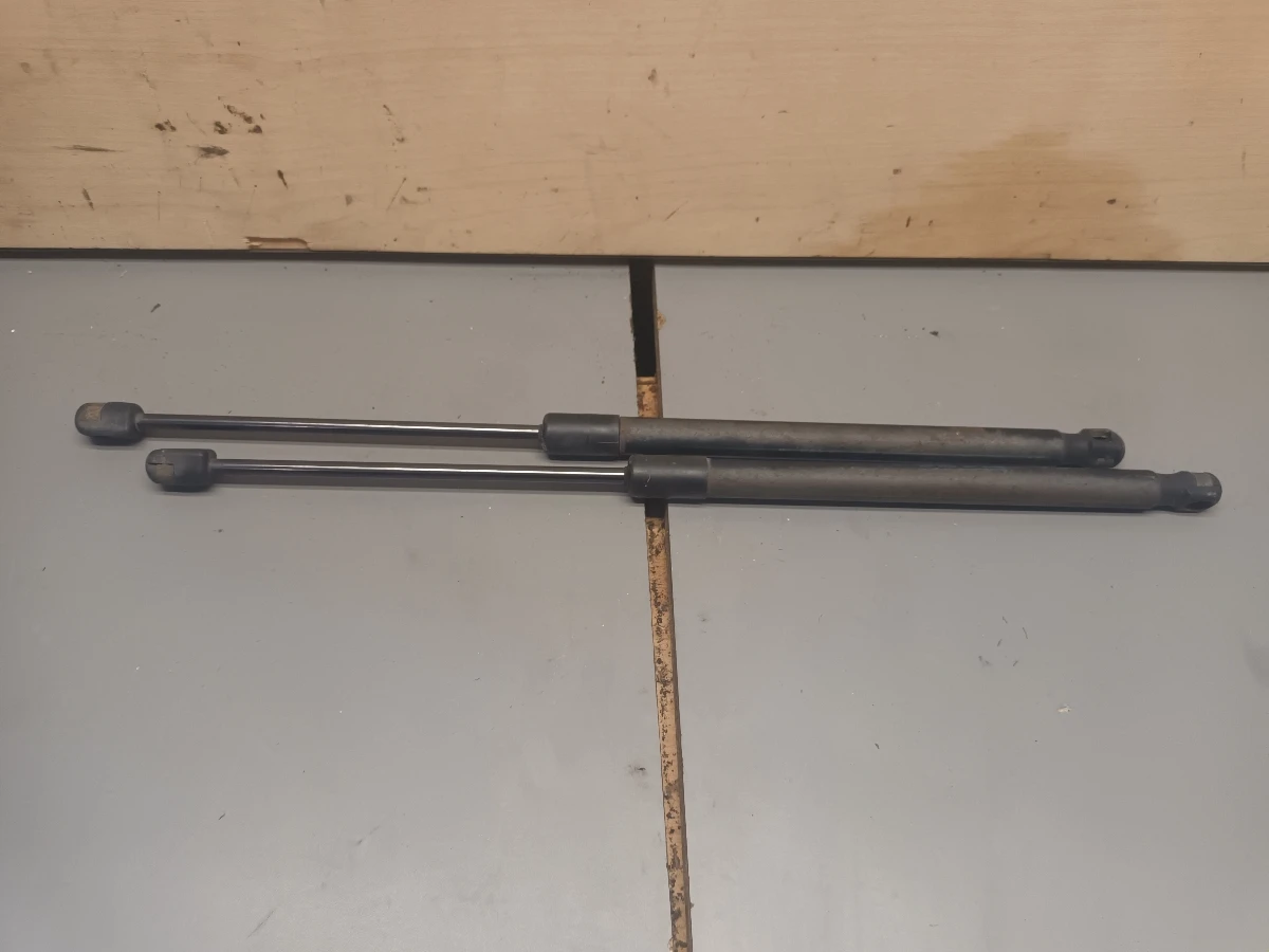 амортисьори заден капак комби Сеат Ексео тди