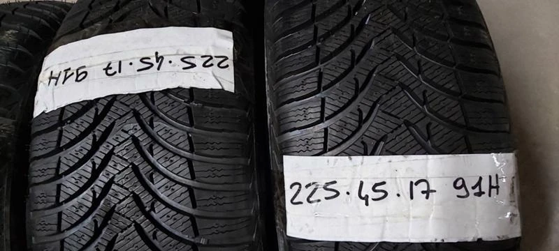 Гуми Зимни 225/45R17, снимка 3 - Гуми и джанти - 29880151