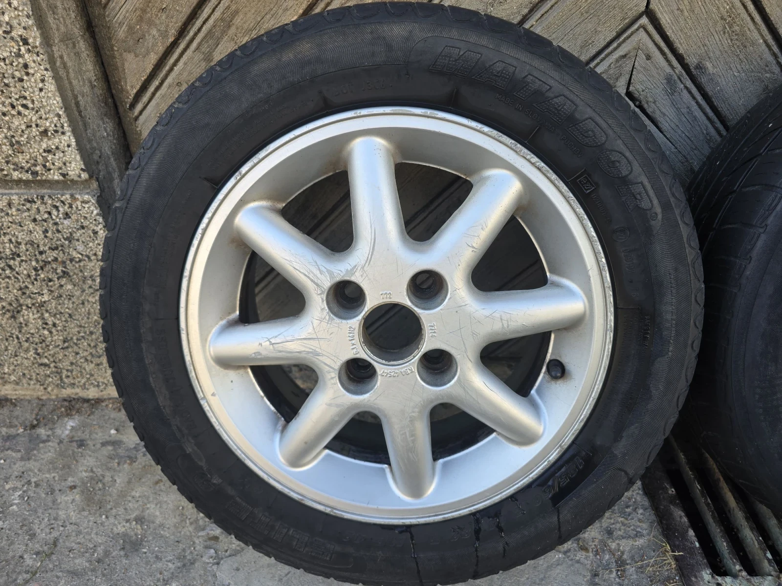 Гуми с джанти Matador 185/60R14, снимка 2 - Гуми и джанти - 55342483