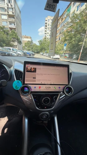 Hyundai Veloster , снимка 13