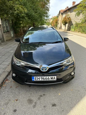 Toyota Auris Десен волан!, снимка 1