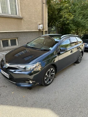 Toyota Auris Десен волан!, снимка 4