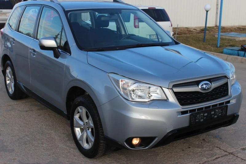 Subaru Forester 2.0R 150k.с.4x4 Автомат, Швейцария УНИКАТ, снимка 3 - Автомобили и джипове - 43533613