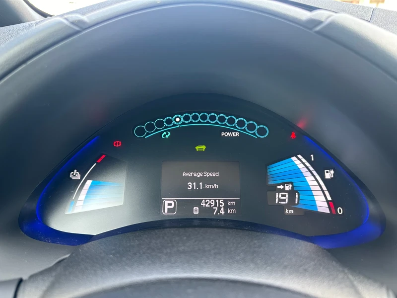 Nissan Leaf  30kwh Електрически 42000км сервизни документи , снимка 15 - Автомобили и джипове - 46919832