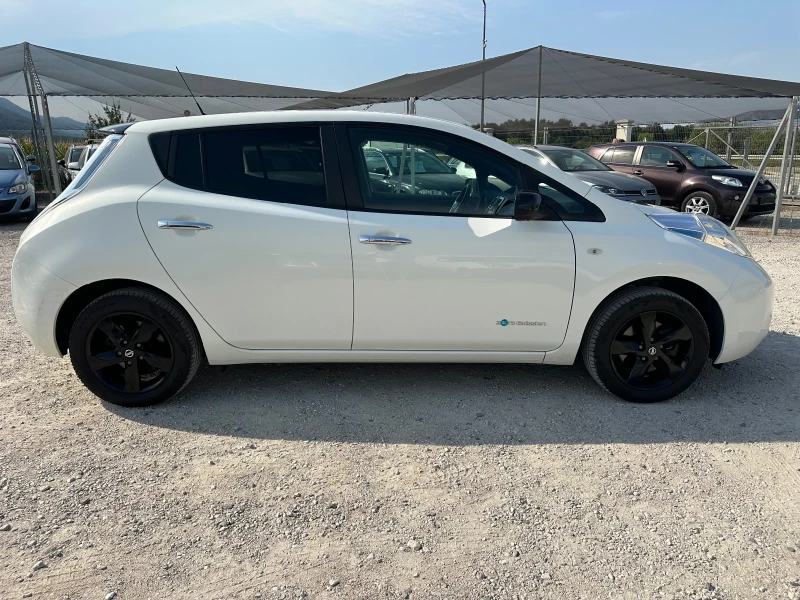 Nissan Leaf  30kwh Електрически 42000км сервизни документи , снимка 8 - Автомобили и джипове - 46919832