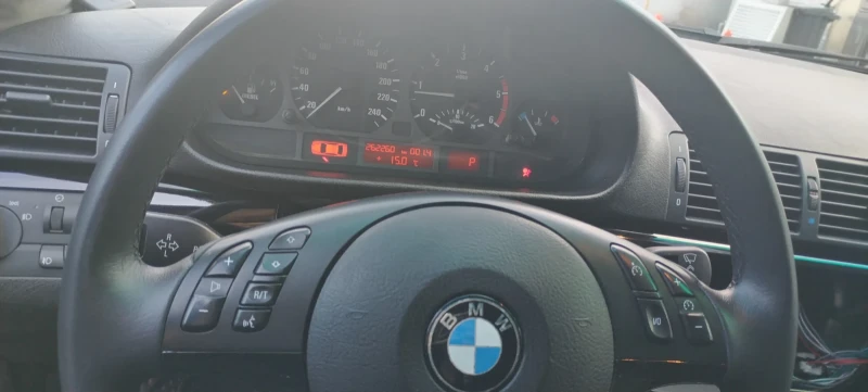 BMW 330, снимка 4 - Автомобили и джипове - 48292975