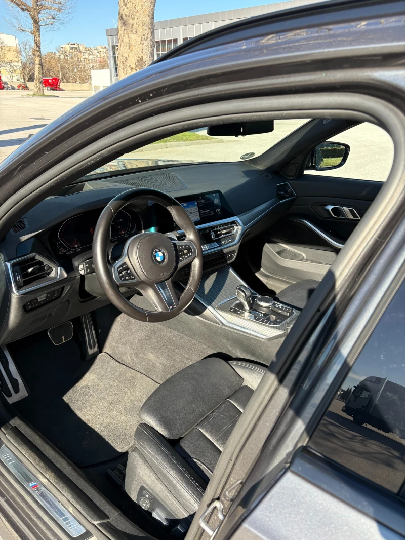 BMW 320 X-Drive / M package, снимка 9 - Автомобили и джипове - 49423592