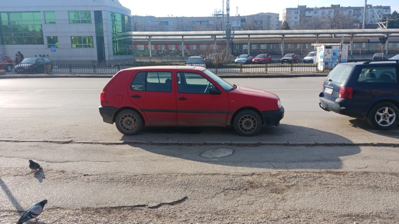 VW Golf, снимка 3 - Автомобили и джипове - 49454813