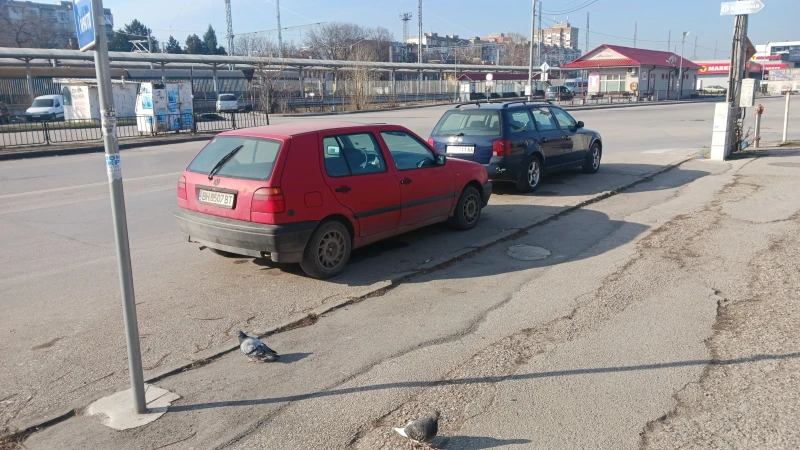 VW Golf, снимка 4 - Автомобили и джипове - 49454813