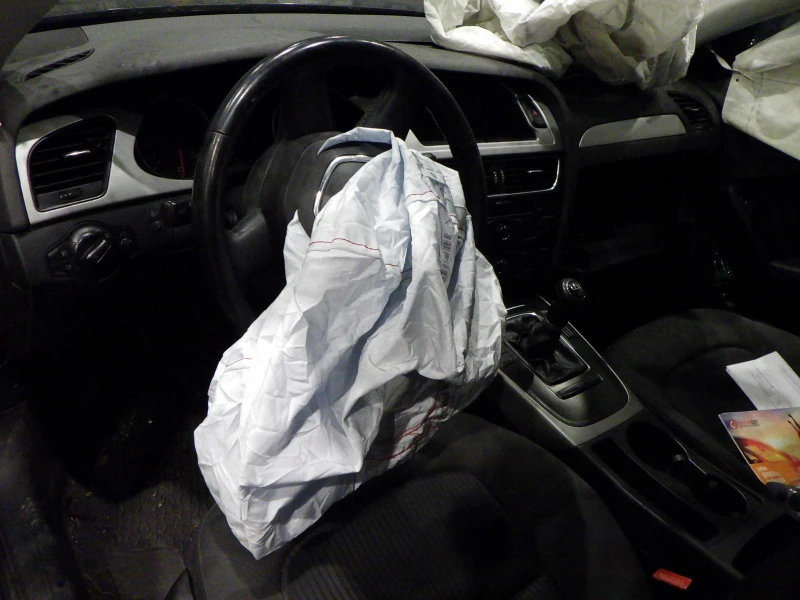 Audi A4 2.0tdi 8v, снимка 5 - Автомобили и джипове - 49999258