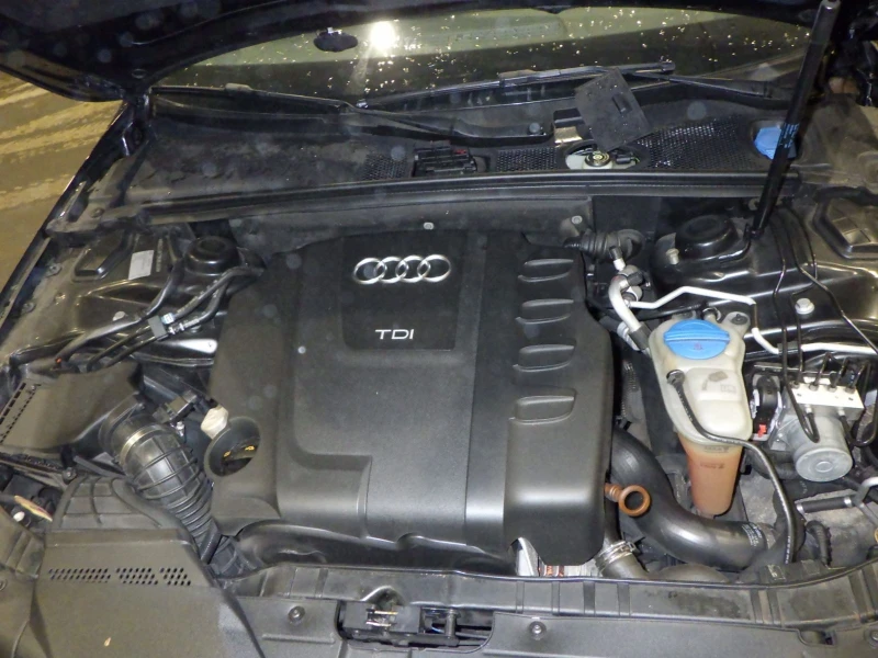 Audi A4 2.0tdi 8v, снимка 4 - Автомобили и джипове - 49999258