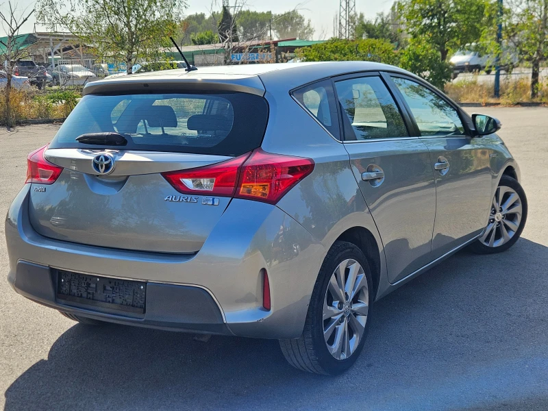 Toyota Auris Avtomat /hibrid, снимка 6 - Автомобили и джипове - 51382627