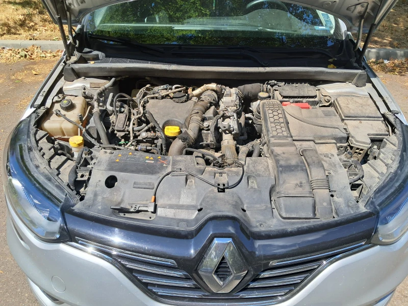 Renault Megane Автоматик Спешно!, снимка 15 - Автомобили и джипове - 51597085