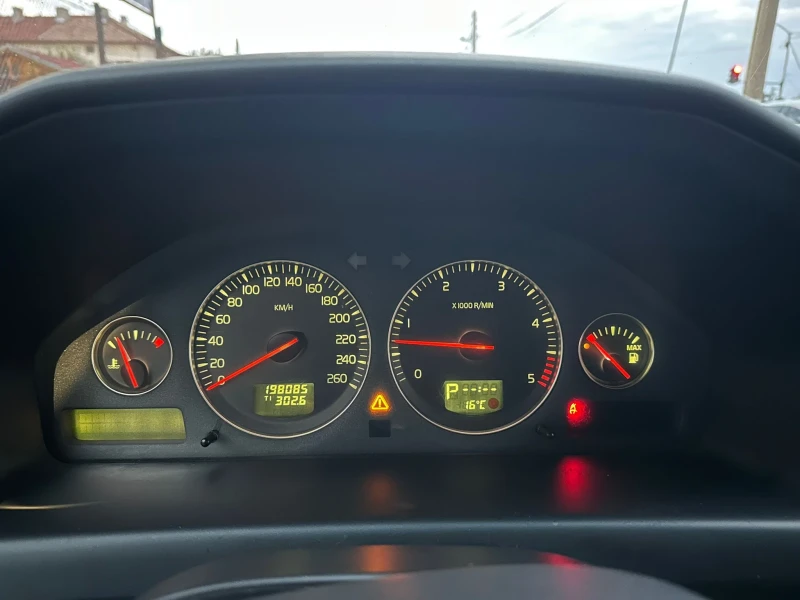 Volvo Xc70 2, 400D5/АВТОМАТИК/EURO4 , снимка 12 - Автомобили и джипове - 51775707