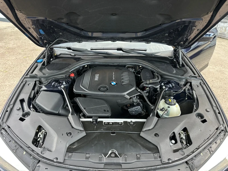 BMW 520 d X-drive, снимка 11 - Автомобили и джипове - 52043953