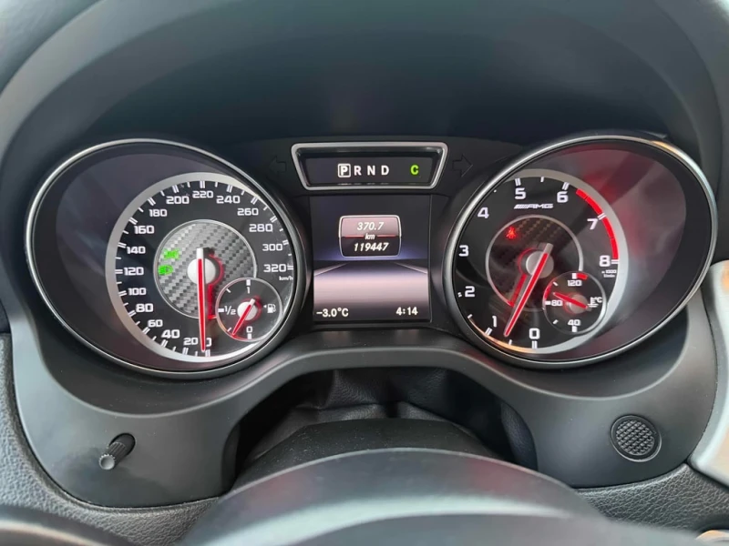 Mercedes-Benz CLA 45 AMG * CARFAX * БЕЗ ПЪРВОНАЧАЛНА ВНОСКА, снимка 8 - Автомобили и джипове - 52903640