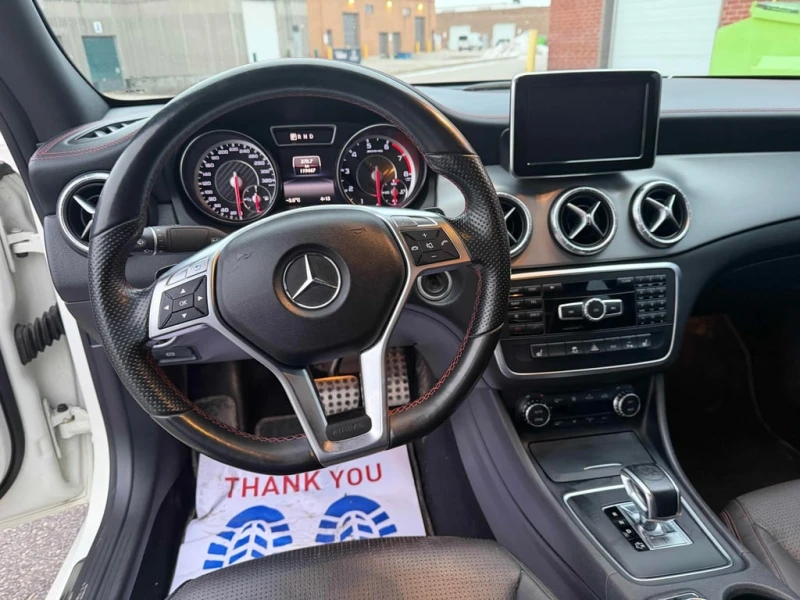 Mercedes-Benz CLA 45 AMG * CARFAX * БЕЗ ПЪРВОНАЧАЛНА ВНОСКА, снимка 15 - Автомобили и джипове - 52903640