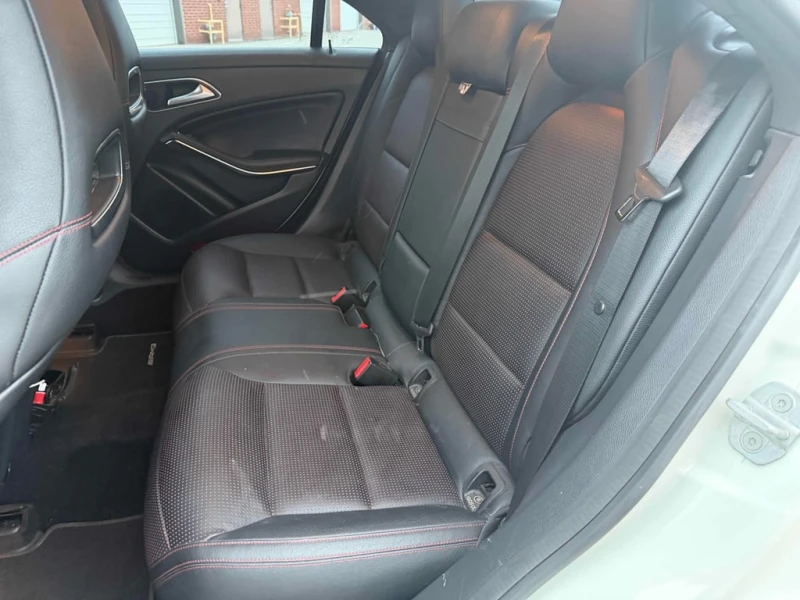 Mercedes-Benz CLA 45 AMG * CARFAX * БЕЗ ПЪРВОНАЧАЛНА ВНОСКА, снимка 10 - Автомобили и джипове - 52903640