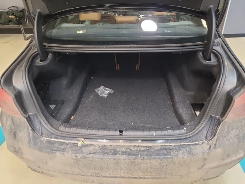 BMW 530   XDRIVE * CARFAX * БЕЗ ПЪРВОНАЧАЛНА ВНОСКА, снимка 13 - Автомобили и джипове - 53089253