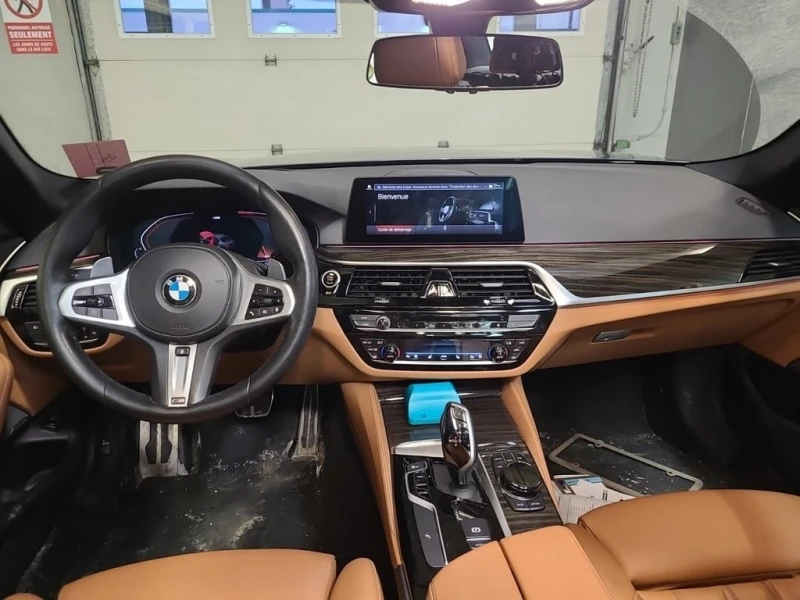 BMW 530   XDRIVE * CARFAX * БЕЗ ПЪРВОНАЧАЛНА ВНОСКА, снимка 10 - Автомобили и джипове - 53089253