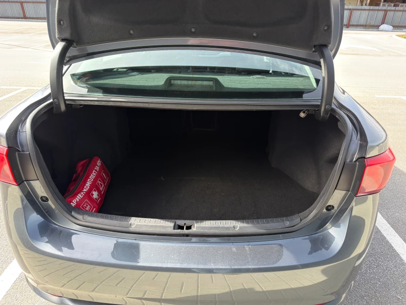 Toyota Avensis Executive 2.0 D-4D, снимка 14 - Автомобили и джипове - 53593282