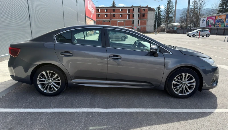 Toyota Avensis Executive 2.0 D-4D, снимка 6 - Автомобили и джипове - 53593282